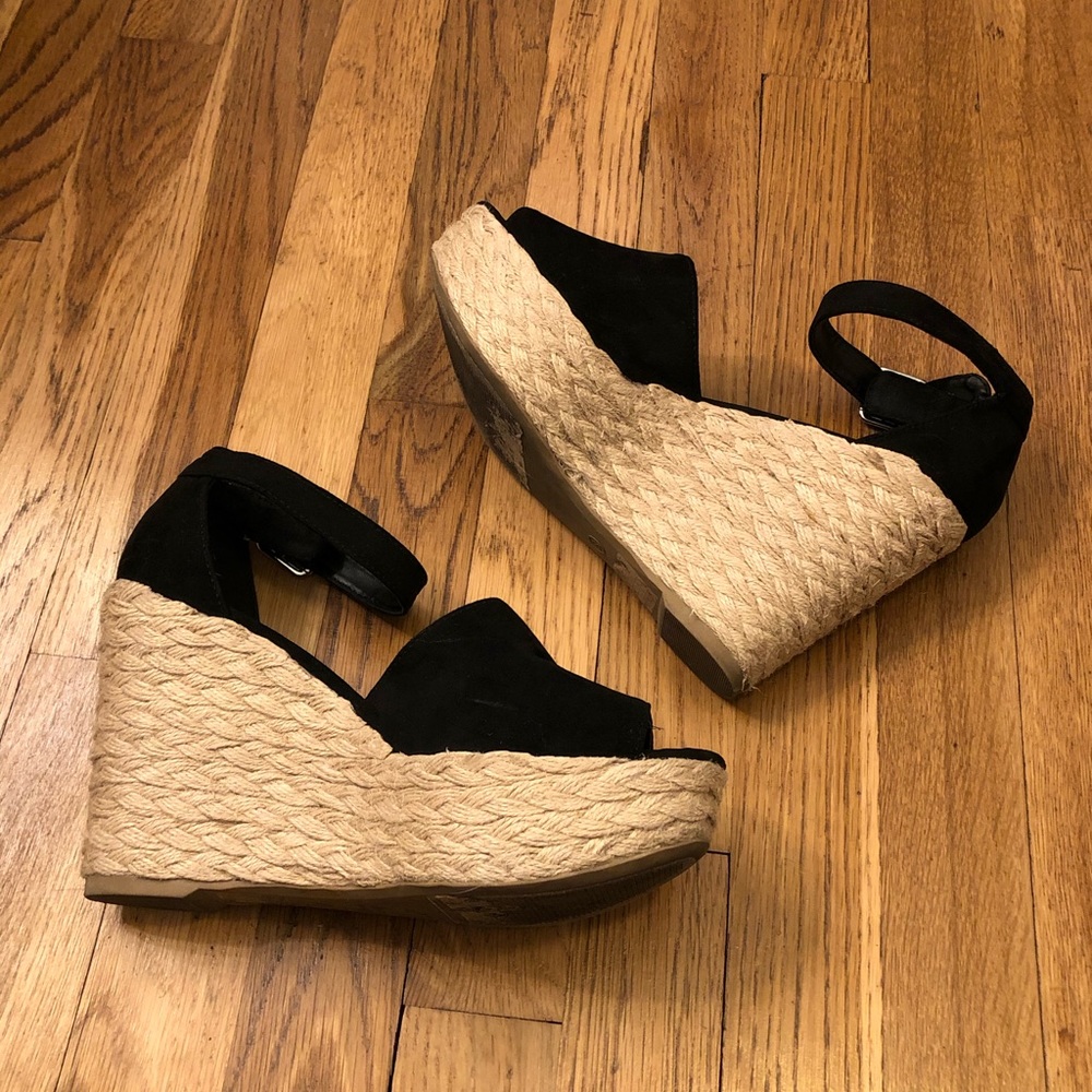 Women’s size 8 espadrille black wedge sandals